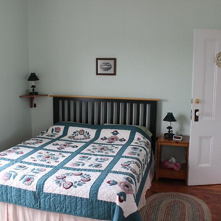 Compass Rose Heritage Inn North Head Стая снимка