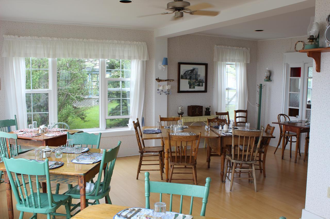 Compass Rose Heritage Inn North Head Екстериор снимка